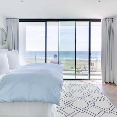 Holiday home Rincon Del Mar Watch Waves Roll In From The Lavenderfringed Balcony Rincon de la Victoria